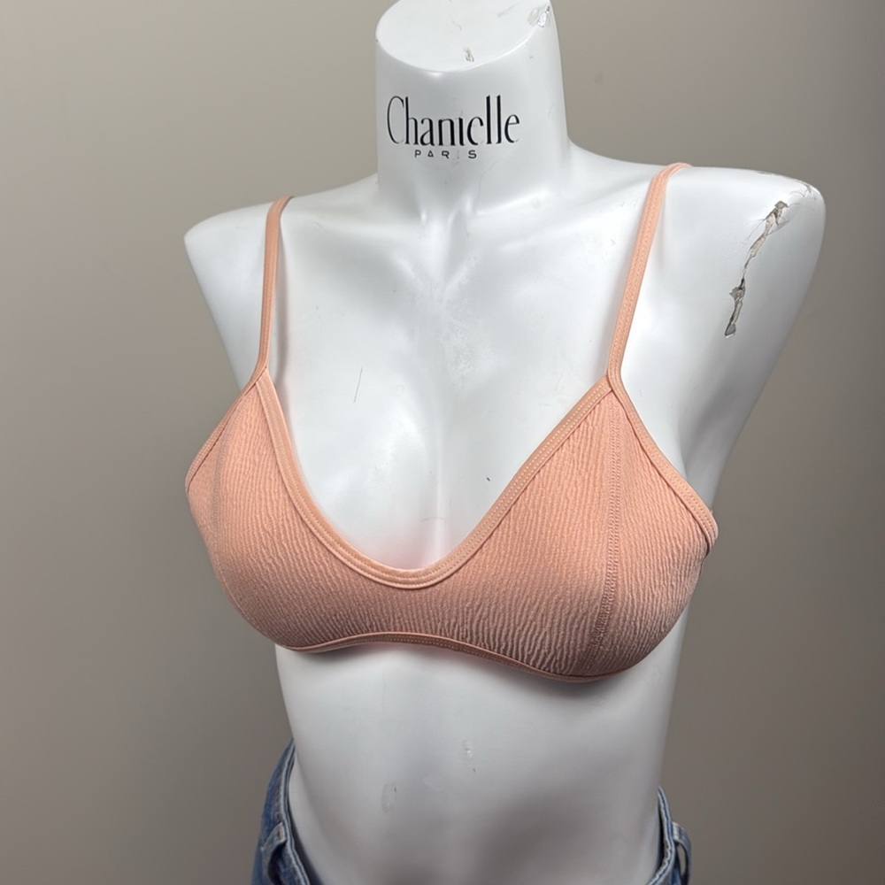 Triangl Women's Peach swim bikini top small euc